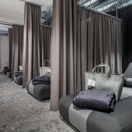 Esplanade Hotel 4*