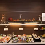 Esplanade 4*