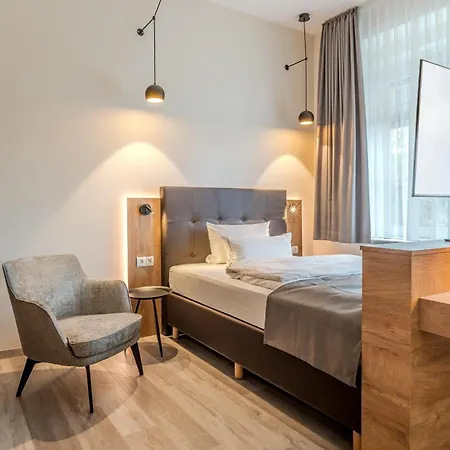 Esplanade 4*