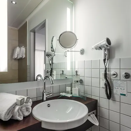 Esplanade Hotel 4*