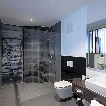 Esplanade 4*